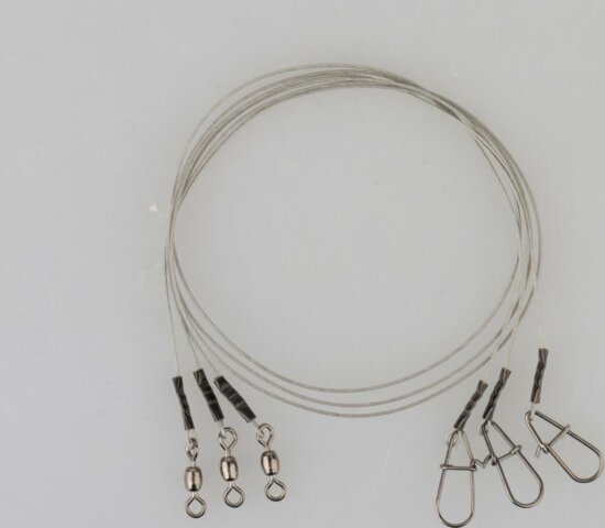 Savage Gear CARBON49 TRACE 30CM 0.48MM 11KG 3 Darab előkötött fém előke