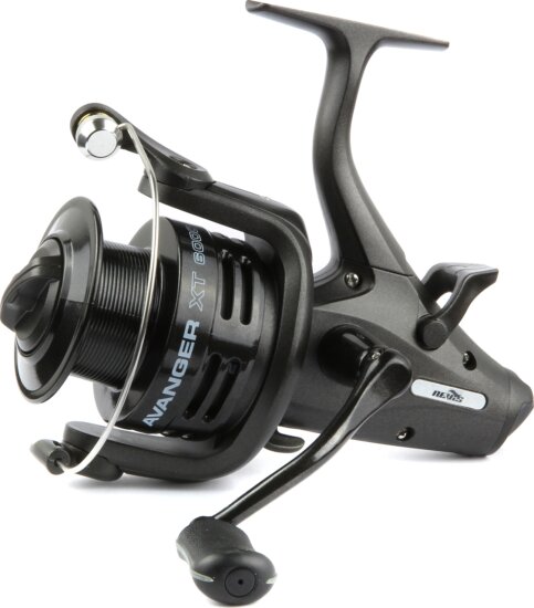 Nevis Avanger XT 6000 nyeletőfékes orsó 2 nemesacél csapággyal