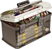 Plano Guide 777101 GUIDE SERIES W/ 4-23701 SRack System Pro ; 54x30,5x30,5cm, (3700 (x4)) horgászdoboz