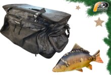 Karácsonyi The One Bojlis Szerelékes Táska Ajándék 64Cm-Es Pontypárnával